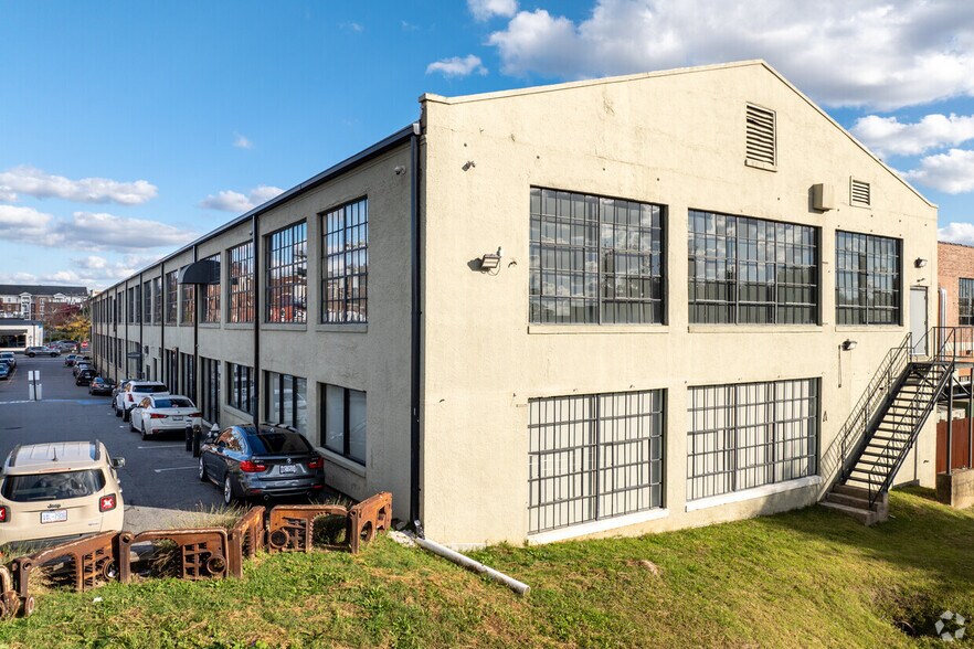 More Photos Of 111 Bain St, Greensboro Office For Sale