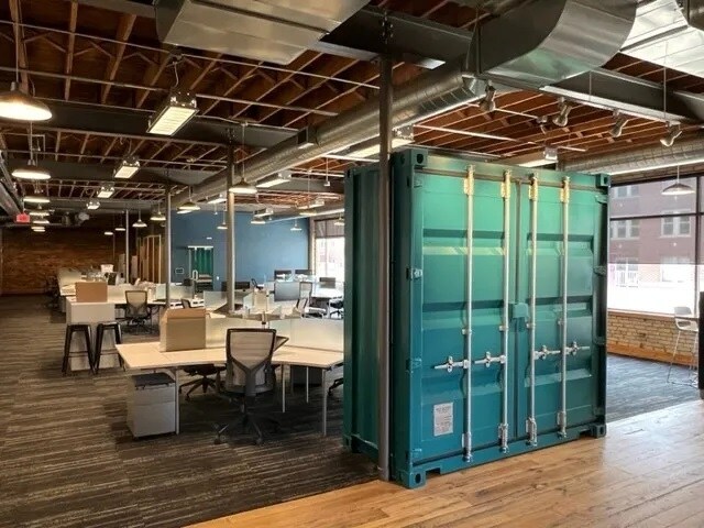 More Photos Of 101 S Washington St, Green Bay Loft Creative Space For Lease