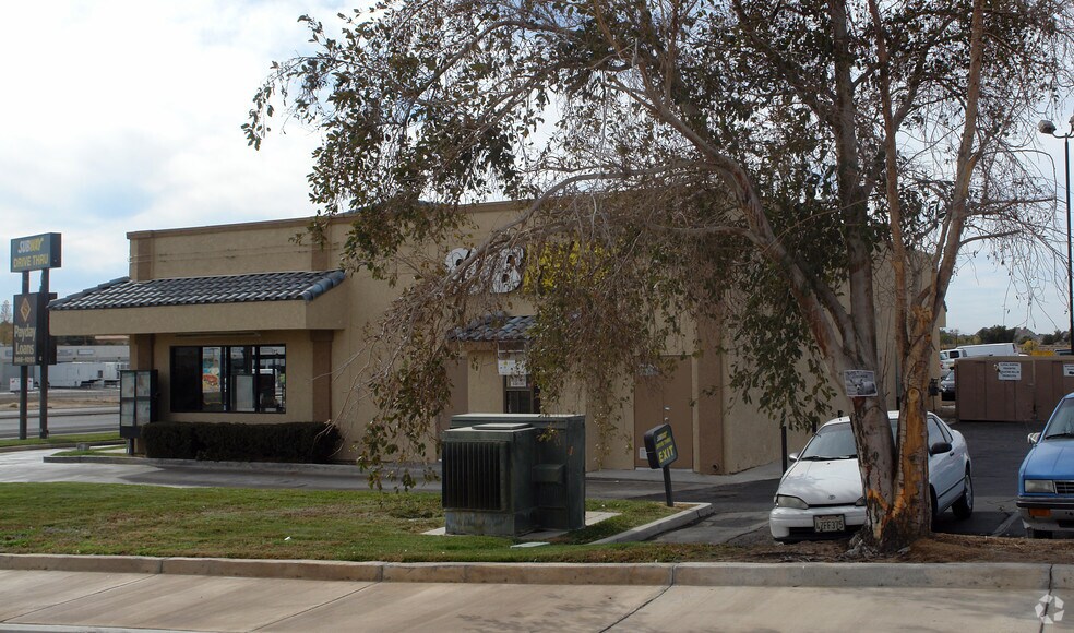 More Photos Of 18768 US Highway 18, Apple Valley Freestanding For Lease