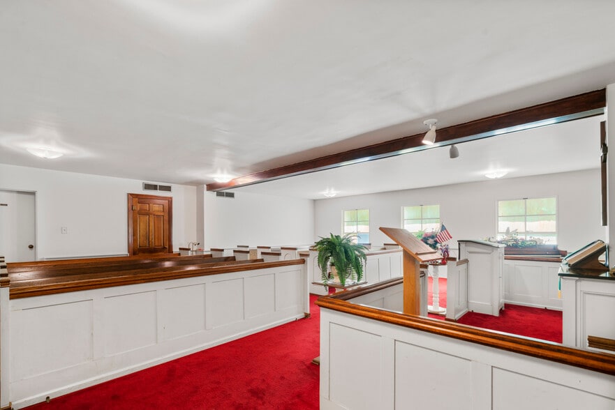 More Photos Of 228 S Military Ave, Lawrenceburg Religious Facility For Sale