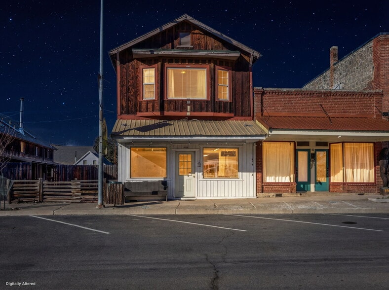 More Photos Of 142 NW Front St, Prairie City Storefront Retail Residential For Sale