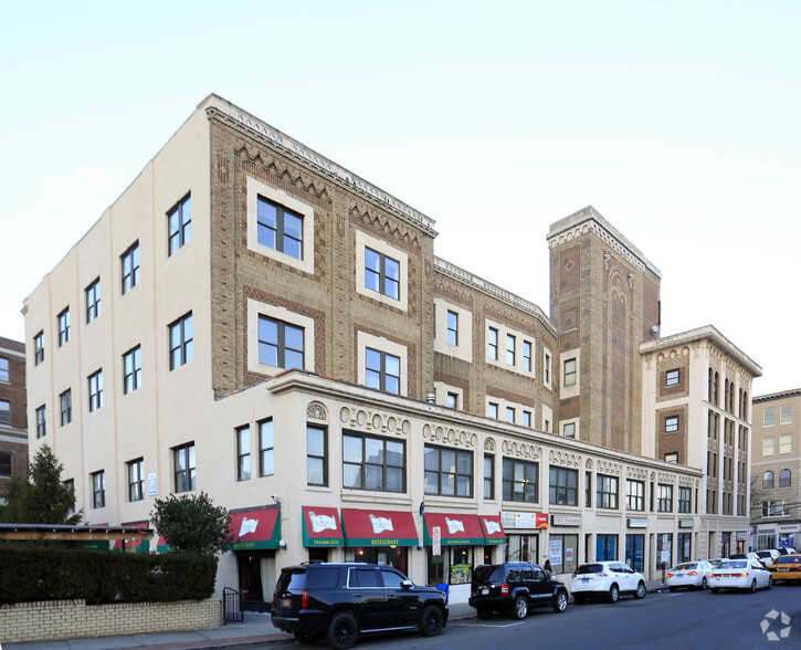 Primary Photo Of 6-10 Gramatan Ave, Mount Vernon Office For Sale