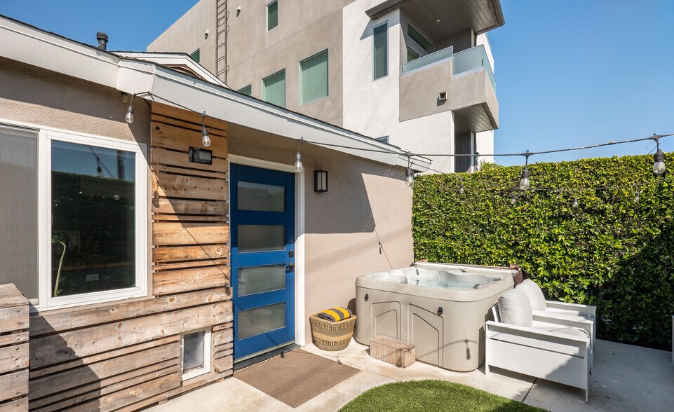 More Photos Of 4852 S Centinela Ave, Los Angeles Multifamily For Sale