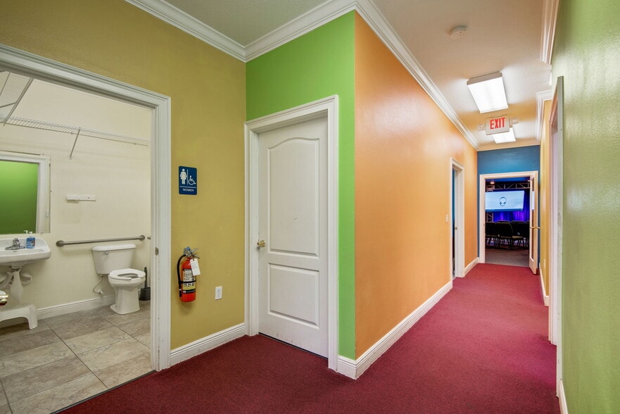 More Photos Of 3841 Turman Loop, Wesley Chapel Office For Lease