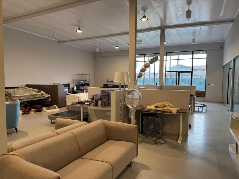 More Photos Of 2625 E Carson St, Carson Supermarket For Sale