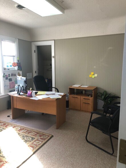 More Photos Of 111 Cass Ave, Mount Clemens Office For Sale