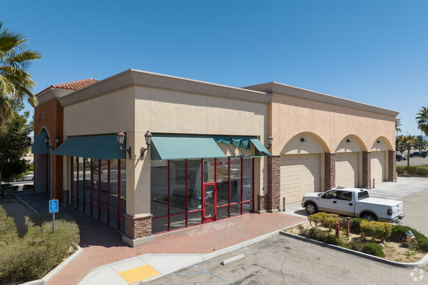 Primary Photo Of 15669 Roy Rogers Dr, Victorville Auto Repair For Lease