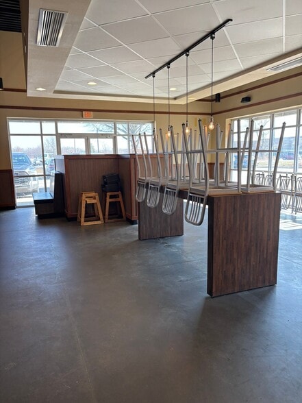 More Photos Of 218 Park Dr, Weirton General Retail For Lease