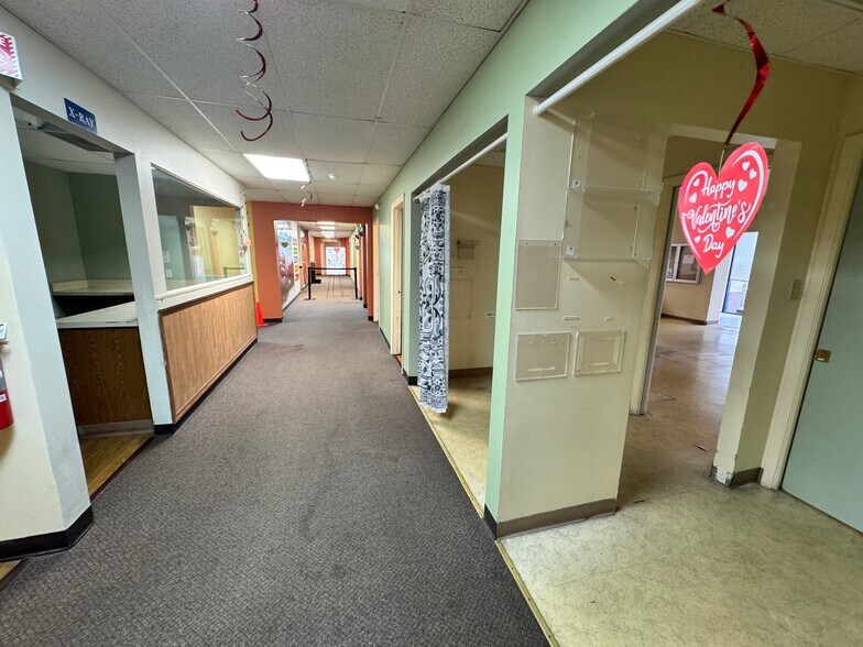 More Photos Of 6500 Fort Caroline Rd, Jacksonville Unknown For Lease