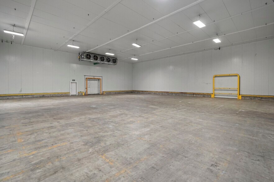 More Photos Of 830 Sycamore Rd, Arvin Refrigeration Cold Storage For Sale