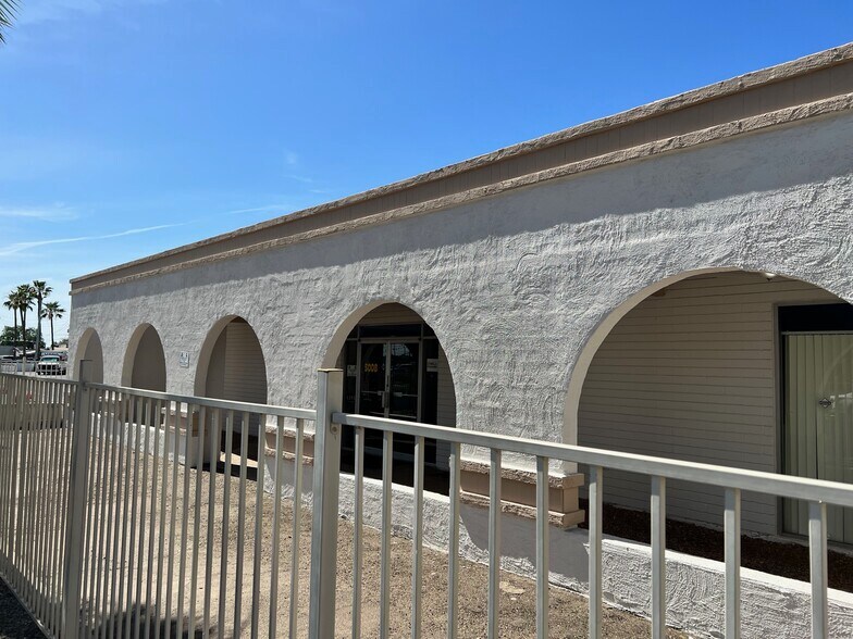 More Photos Of 5008 W Glendale Ave, Glendale Medical For Lease