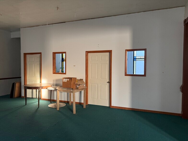 More Photos Of 601 S Superior St, Albion Specialty For Lease