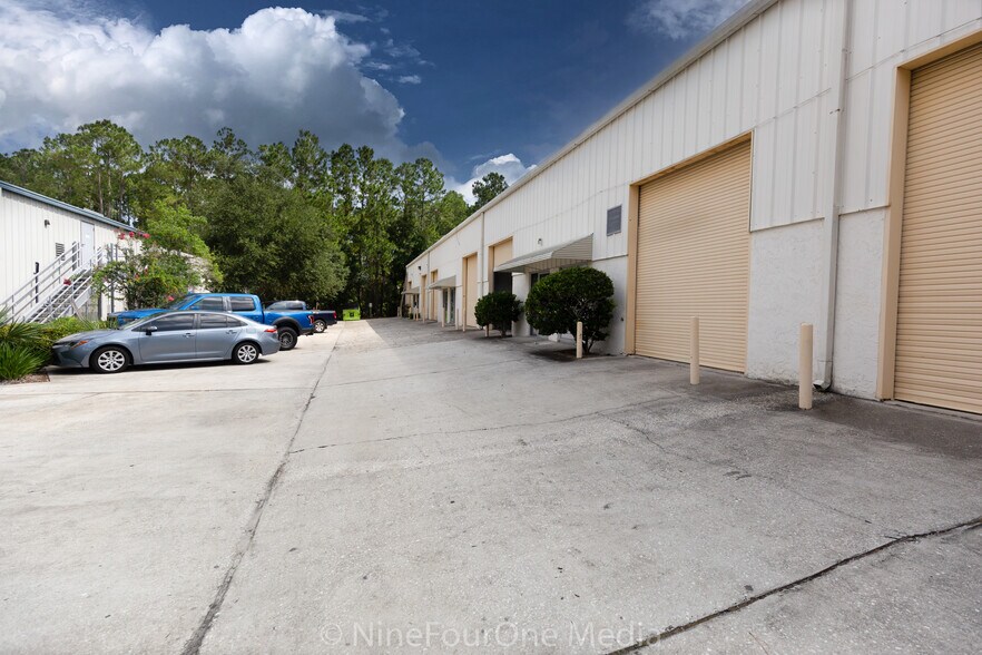 More Photos Of 11215 St Johns Industrial Pky, Jacksonville Warehouse For Lease