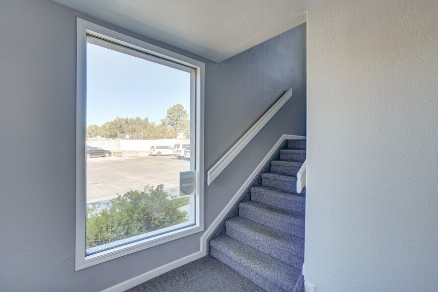 More Photos Of 2960 N Academy Blvd, Colorado Springs Office For Sale