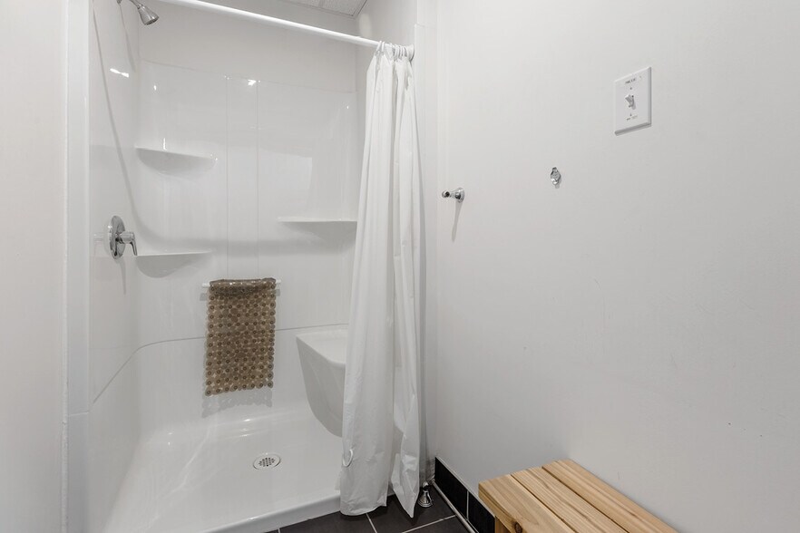 More Photos Of 2255 Carling Ave, Ottawa Office For Lease