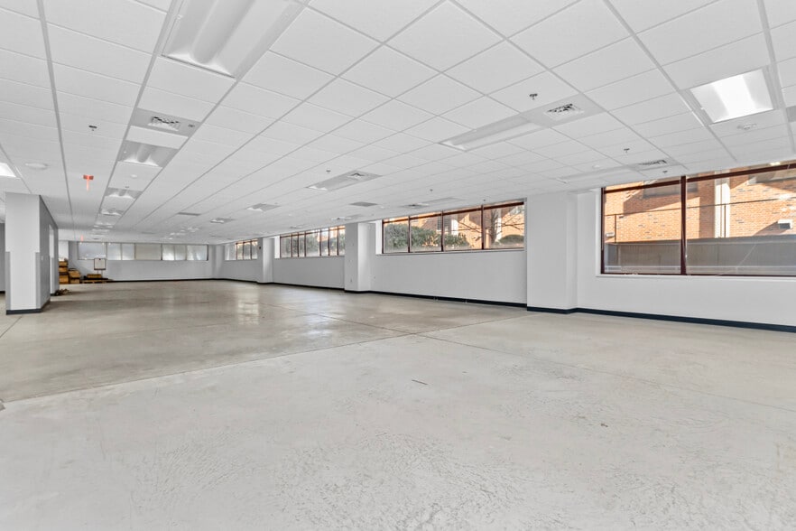 More Photos Of 75 Pleasant St, Malden Office For Lease