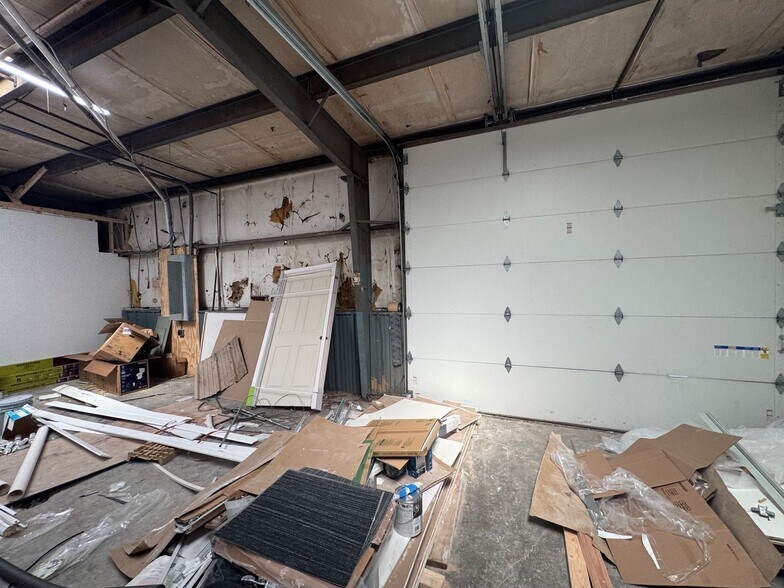 More Photos Of 17230-17232 Bel-Ray Pl, Belton Warehouse For Sale