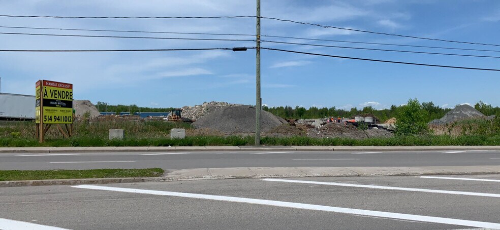 Primary Photo Of Boul Dagenais O, Laval Land For Lease