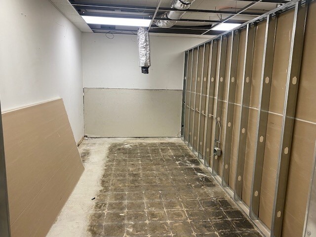 More Photos Of 7448 Springfield Ave, Sykesville Storefront For Lease