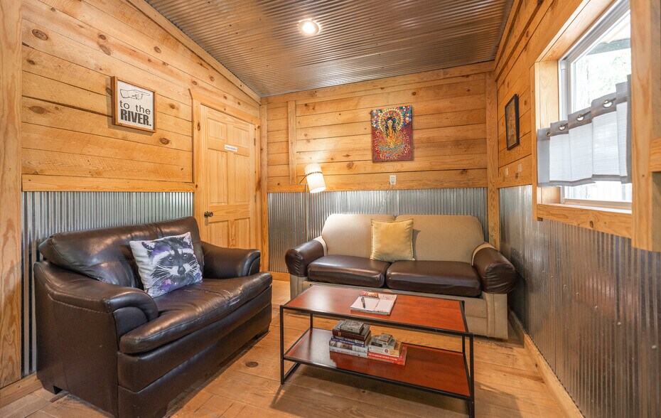 More Photos Of 11726 Highway K, Jadwin Hotel For Sale