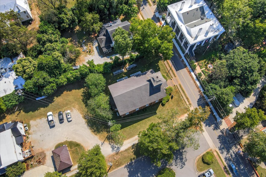 More Photos Of 205 E Liberty St, Washington Religious Facility For Sale