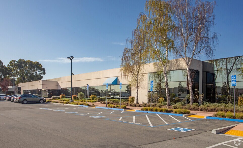 More Photos Of 3520 Bassett St, Santa Clara Research And Development For Lease