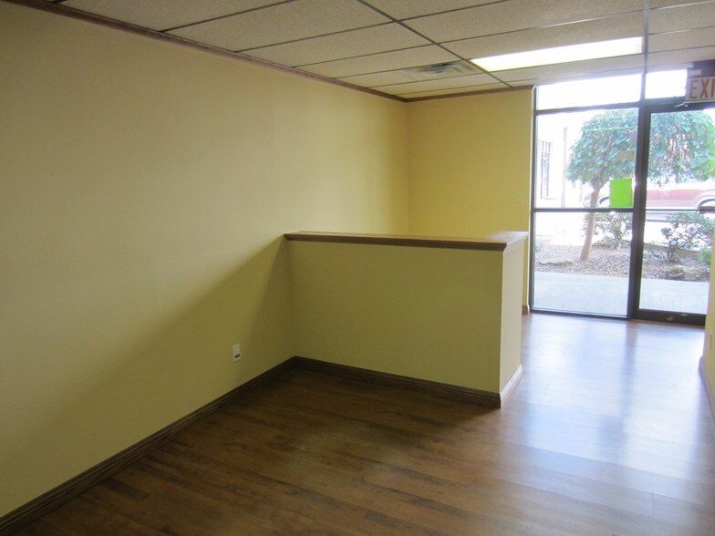 More Photos Of 5335-5337 S Campbell Ave, Springfield Office For Lease