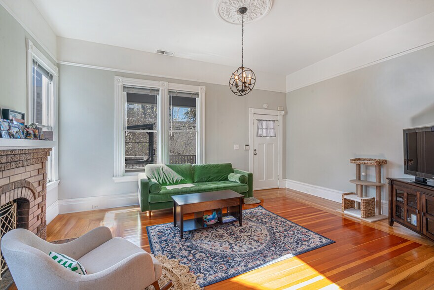 More Photos Of 418 Humboldt St, Santa Rosa Apartments For Sale