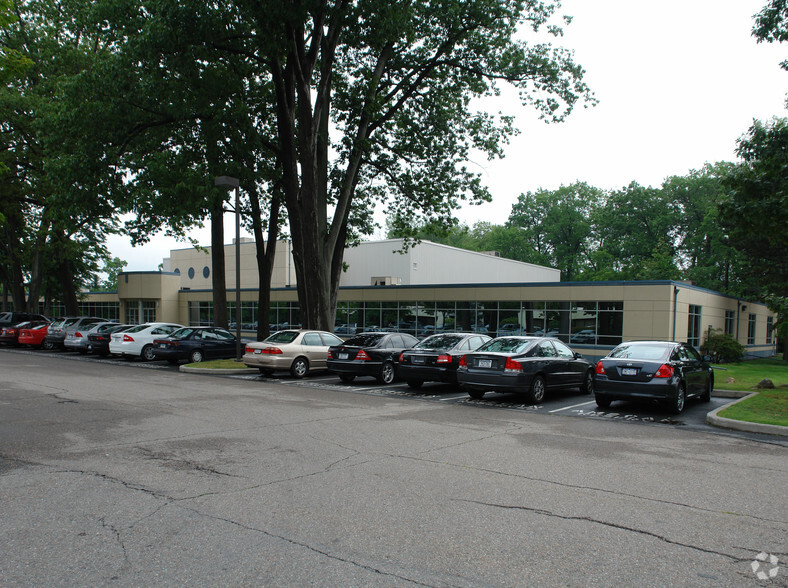 Primary Photo Of 100 Grasslands Rd, Elmsford Light Distribution For Lease