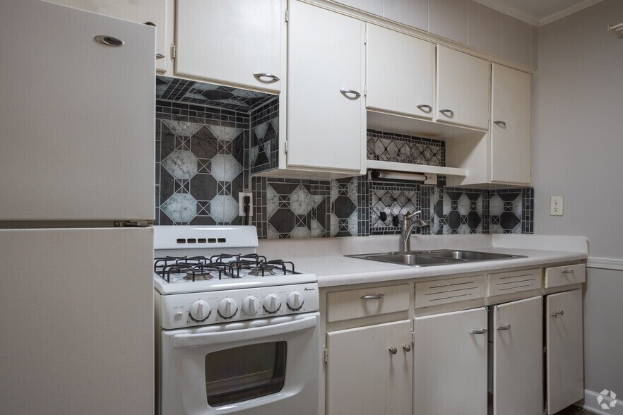 More Photos Of 532 Townsend St, Lansing Apartments For Sale