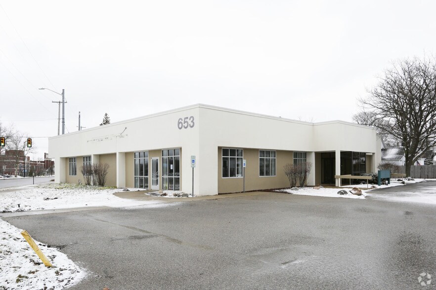 Primary Photo Of 653 Michigan Ave, Holland Freestanding For Lease