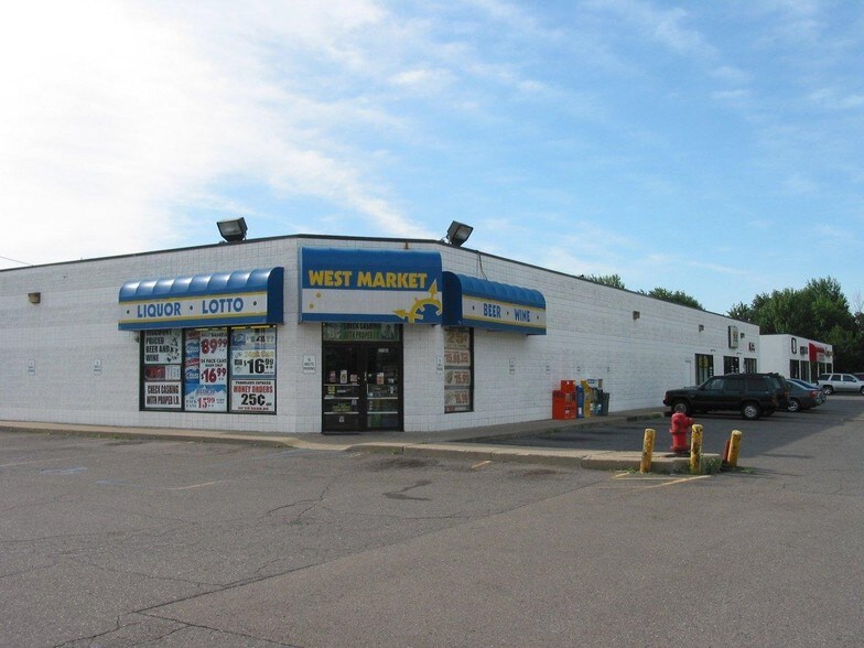 More Photos Of 22051-22169 West Rd, Woodhaven Unknown For Lease