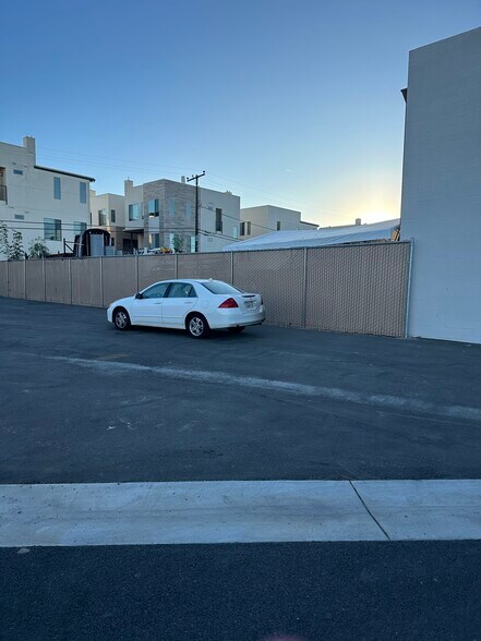 More Photos Of 775 W 16th St, Costa Mesa Land For Lease
