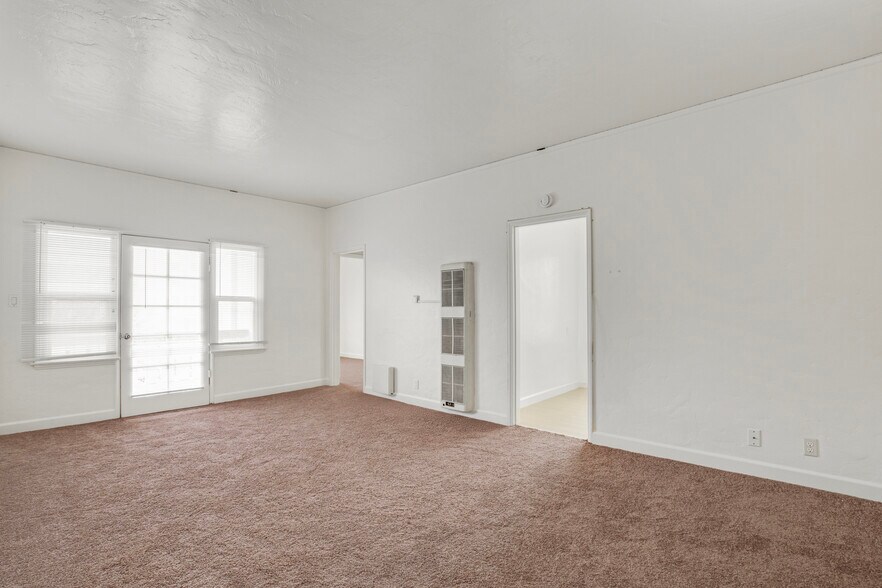 More Photos Of 1430 Elm Ave, Long Beach Apartments For Sale