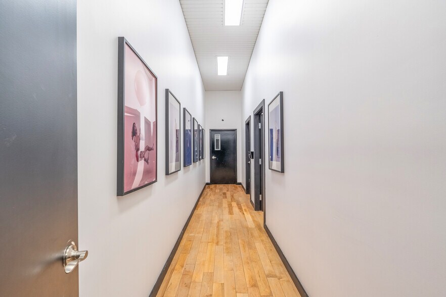 More Photos Of 40-42 Rue Wellington N, Sherbrooke Storefront Retail Office For Sale