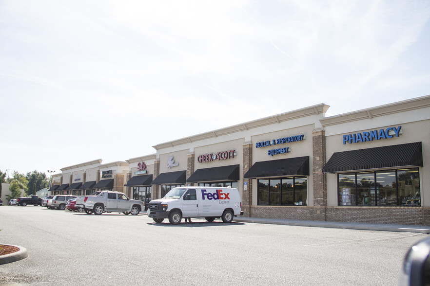 More Photos Of 161 SW Stonegate Ter, Lake City Storefront Retail Office For Lease