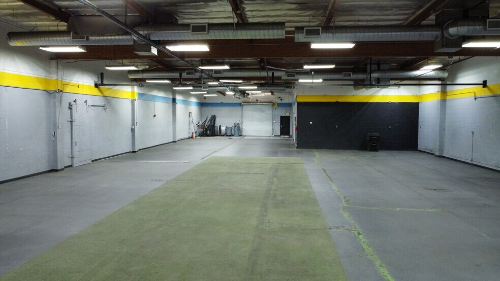 More Photos Of 1321 S Shamrock Ave, Monrovia Manufacturing For Lease