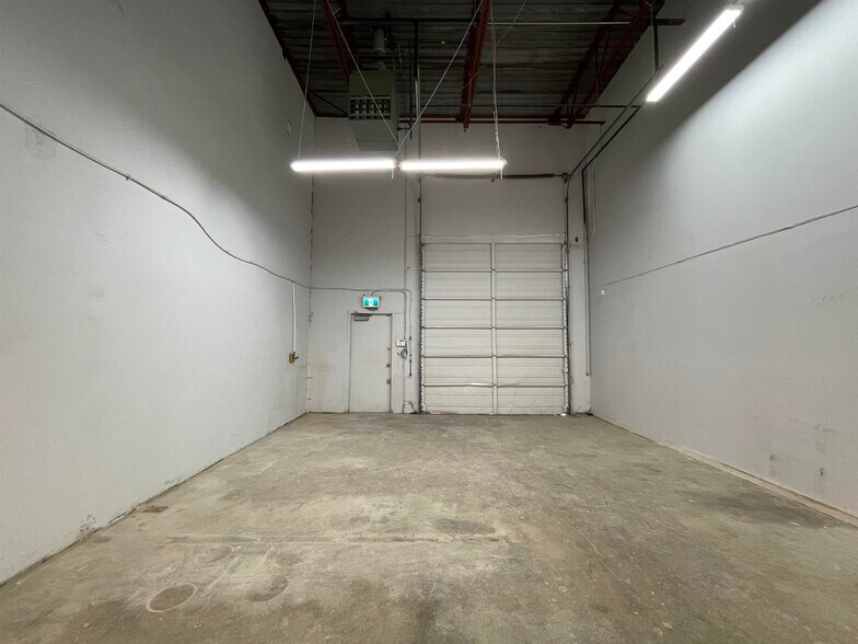 More Photos Of 4611 No. 6 Rd, Richmond Light Manufacturing For Sale