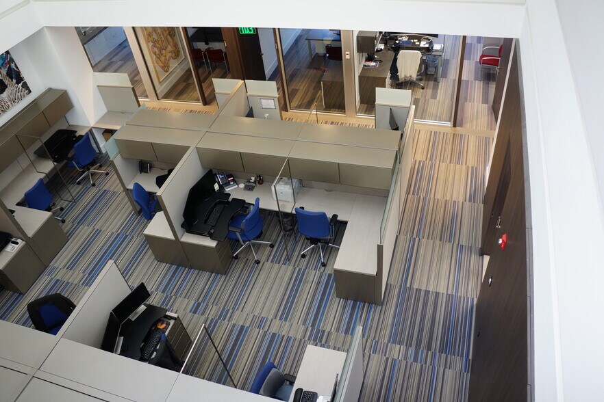 More Photos Of 100 N Federal Hwy, Hallandale Beach Office For Lease