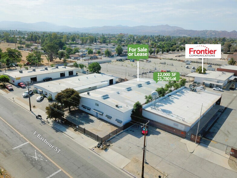 More Photos Of 445 E Menlo Ave, Hemet Warehouse For Lease