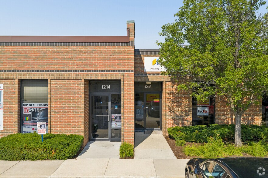 More Photos Of 1200-1258 Remington Rd, Schaumburg Light Distribution For Lease