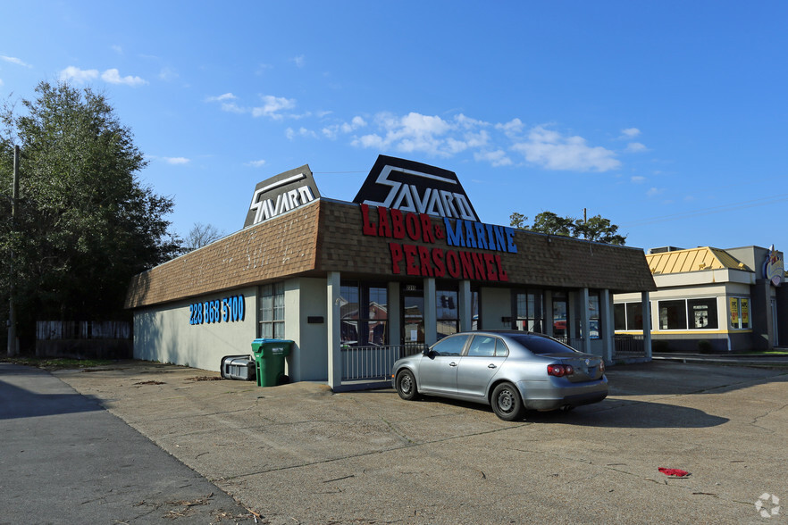 mardi gras store pass road gulfport ms