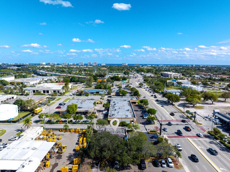 More Photos Of 209 W Hillsboro Blvd, Deerfield Beach General Retail For Lease