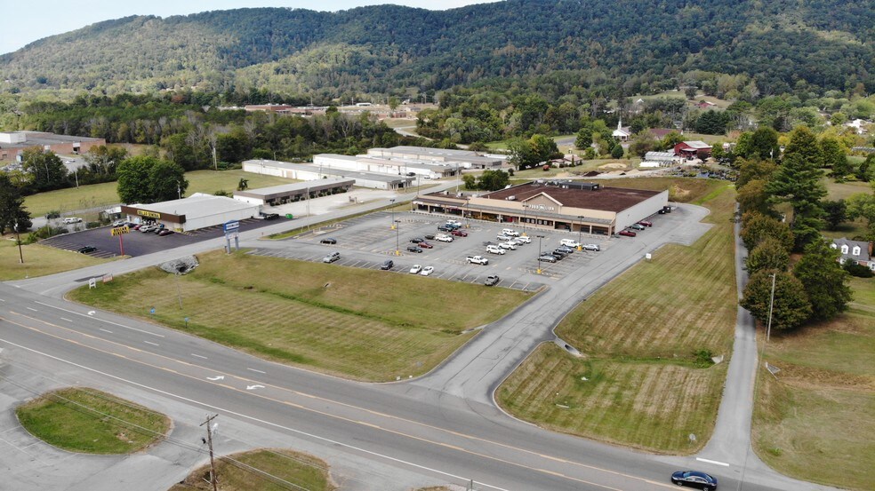 Primary Photo Of 1240 Middlesboro Hwy, LaFollette Unknown For Lease