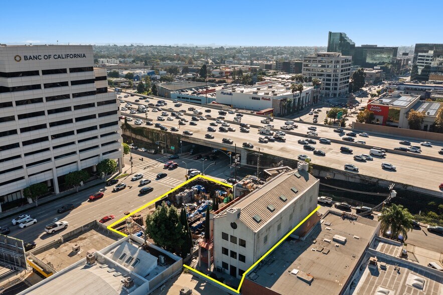 More Photos Of 2140 Cotner Ave, Los Angeles Loft Creative Space For Sale