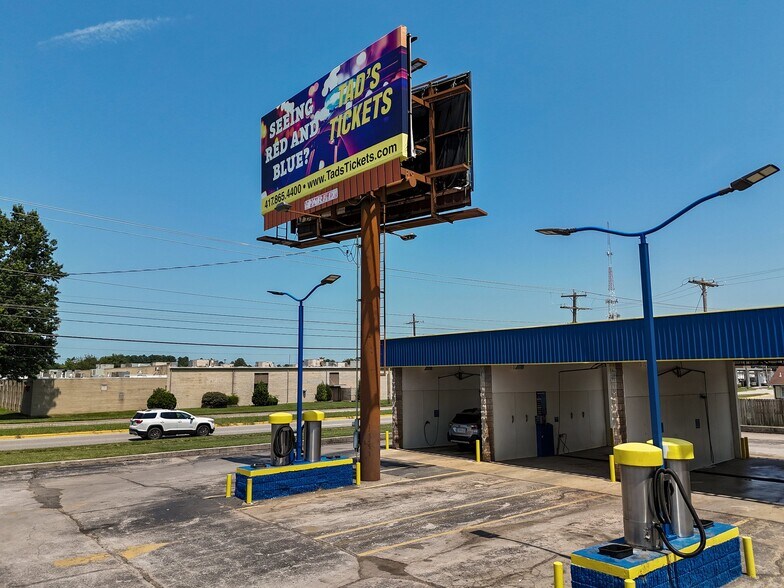 More Photos Of 2812 E Chestnut Expy, Springfield Carwash For Sale