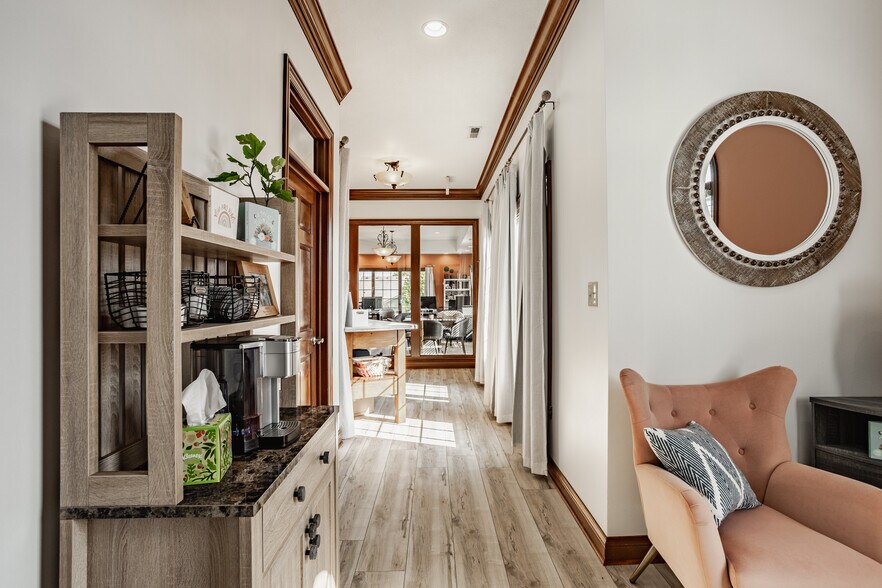 More Photos Of 698 Oldefield Commons Dr, Greenwood Medical For Sale