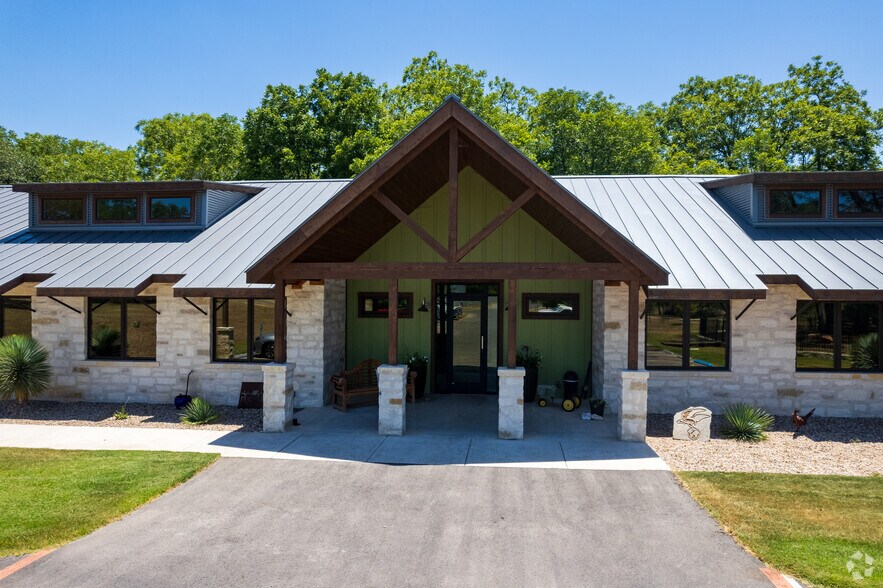 More Photos Of 385 Creek Rd, Dripping Springs Loft Creative Space For Sale