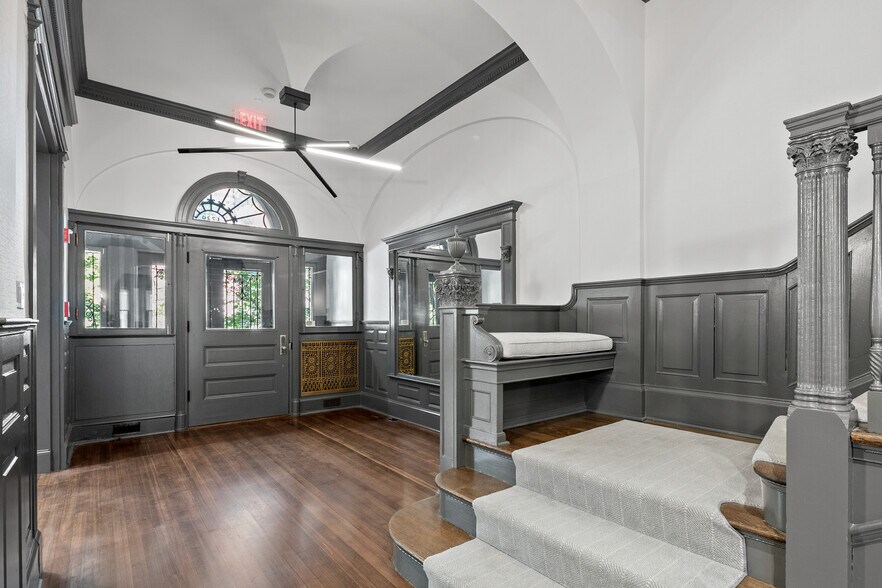 More Photos Of 1718-1720 N St NW, Washington Office For Lease