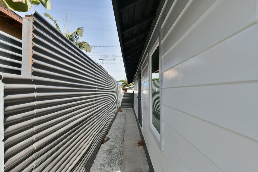 More Photos Of 6221 Corona Ave, Bell Apartments For Sale